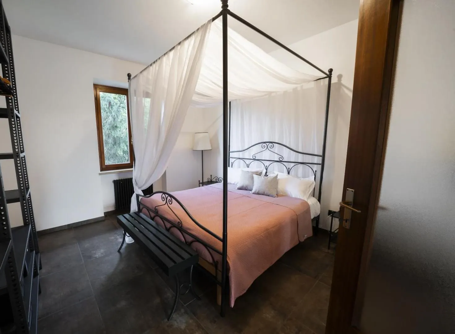 Tenuta Oasi Del Cavallo ソンマカンパーニャ イタリア